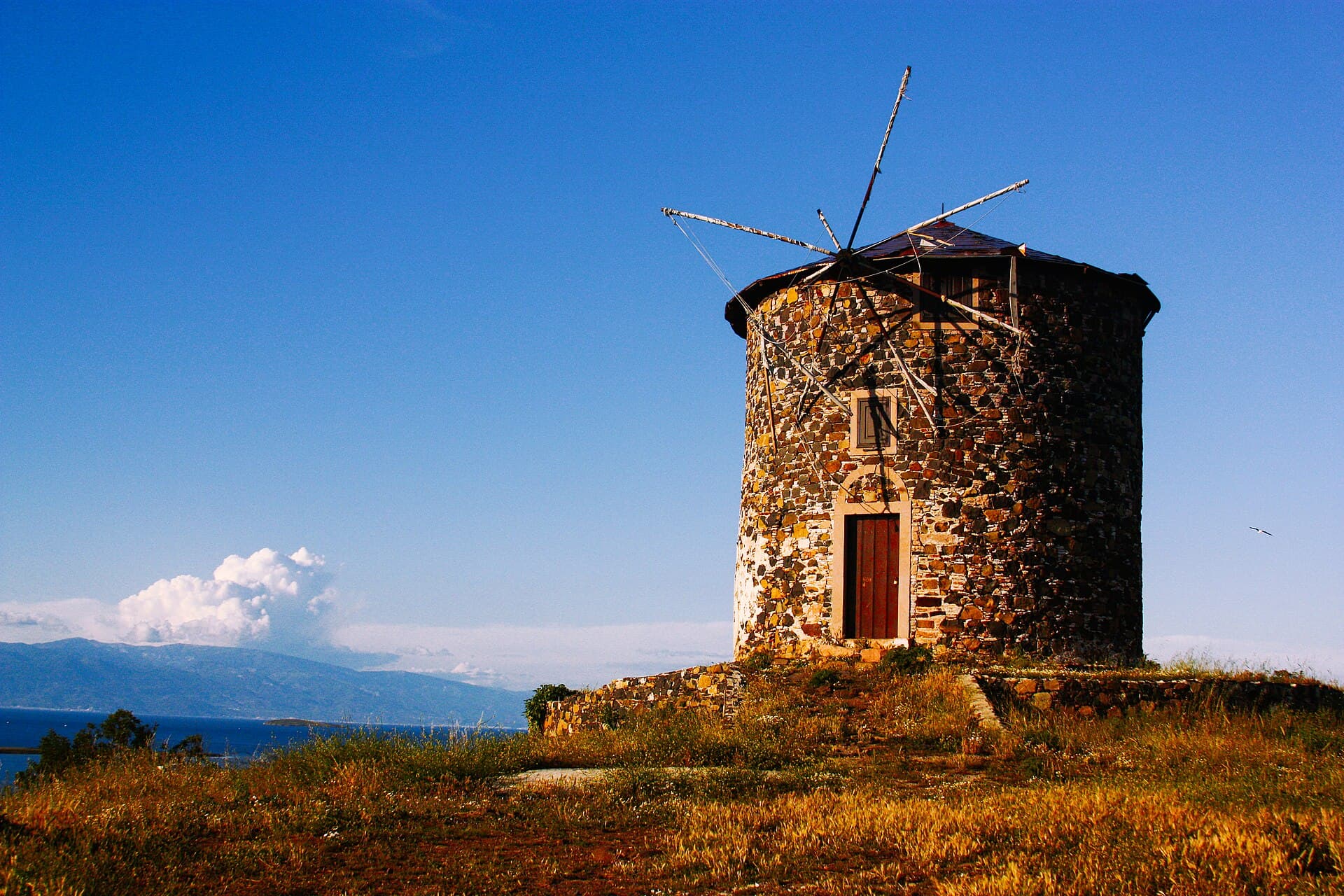 Bright daytime view of Cunda Island (Alibey Adası) near Ayvalık, Turkey.