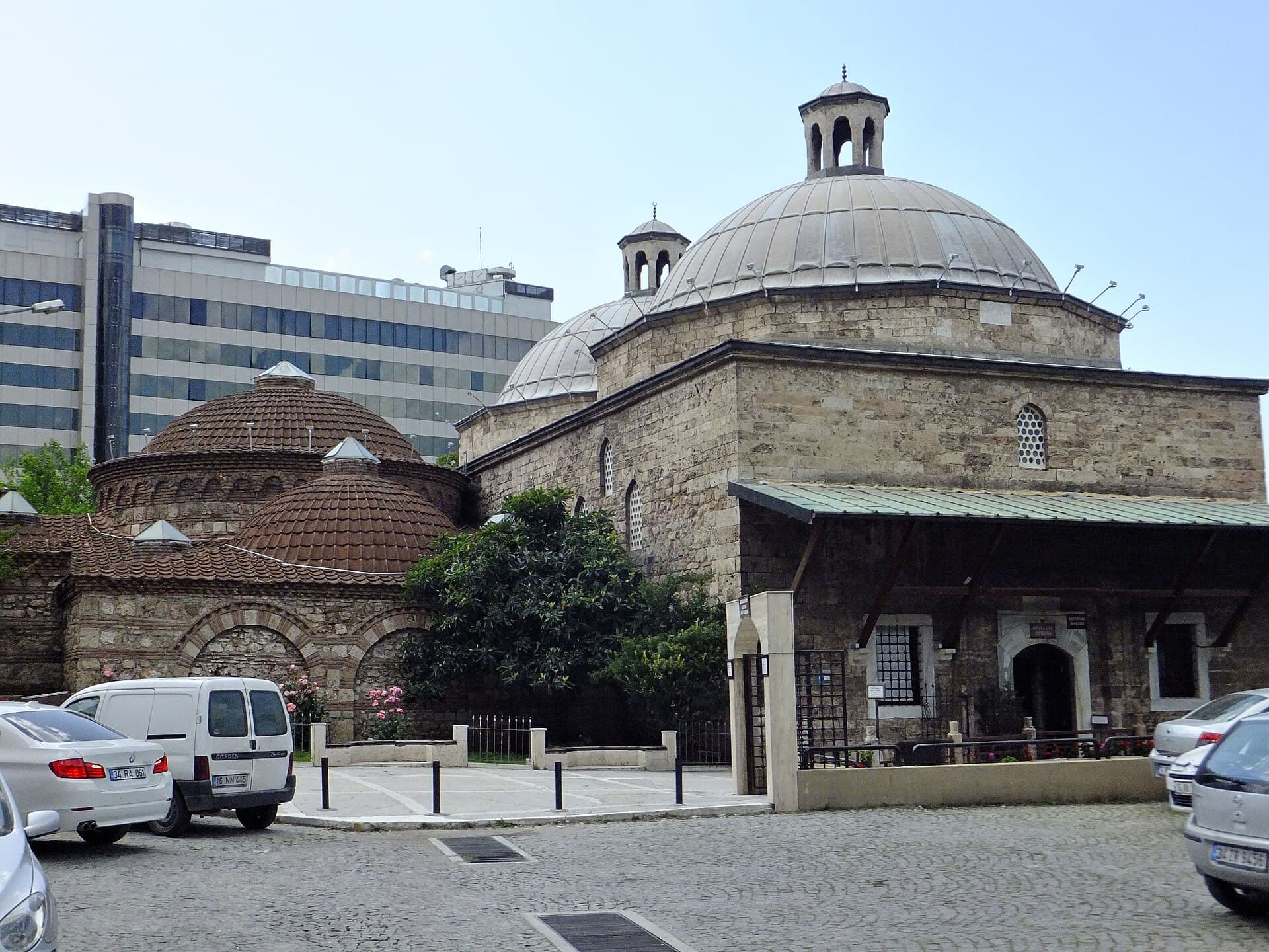 Eski Kaplıca's domed stone exterior and entrance porch in Bursa's Çekirge district.