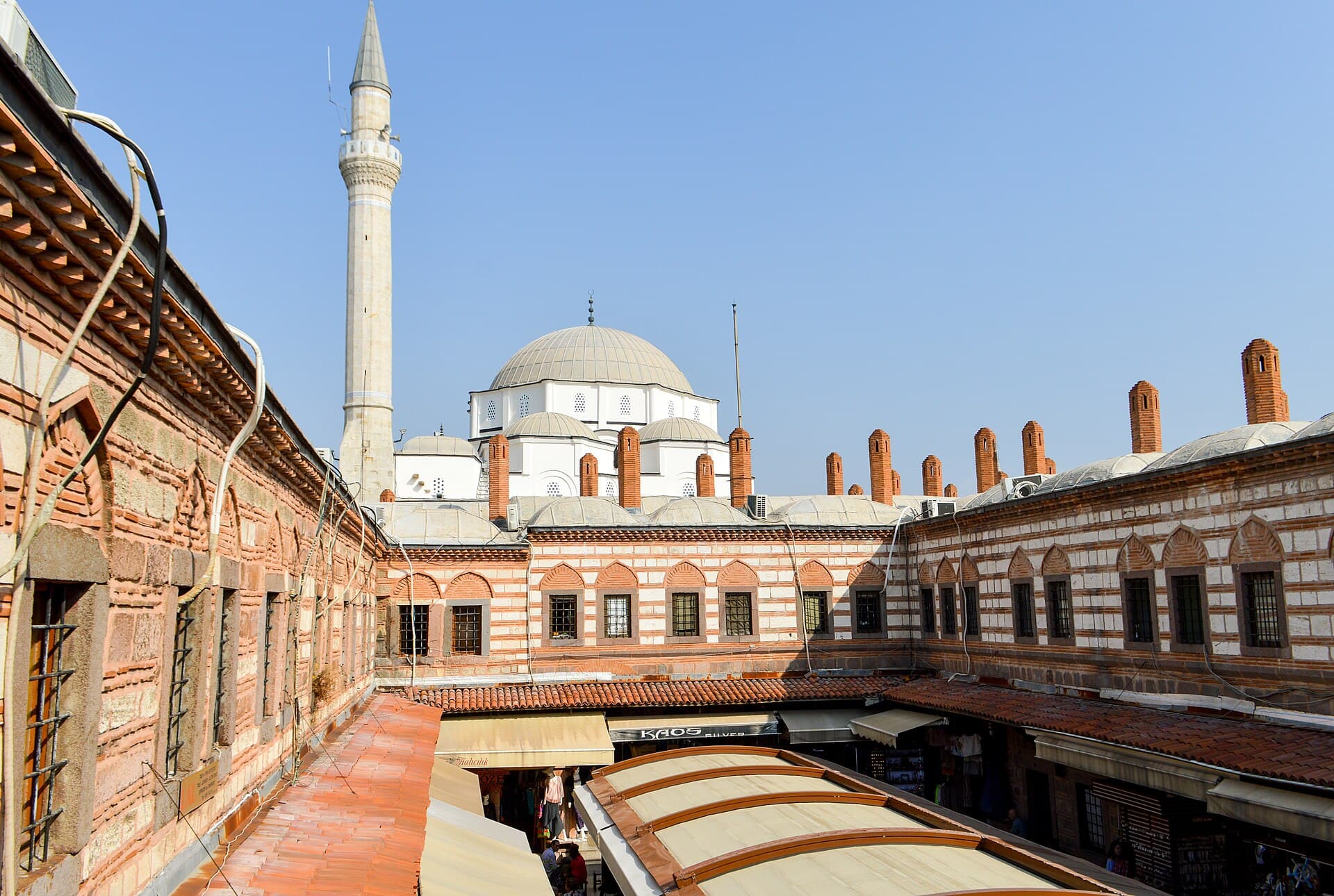 Exterior facade of Hisar Mosque with minaret, Kemeraltı bazaar quarter, İzmir.