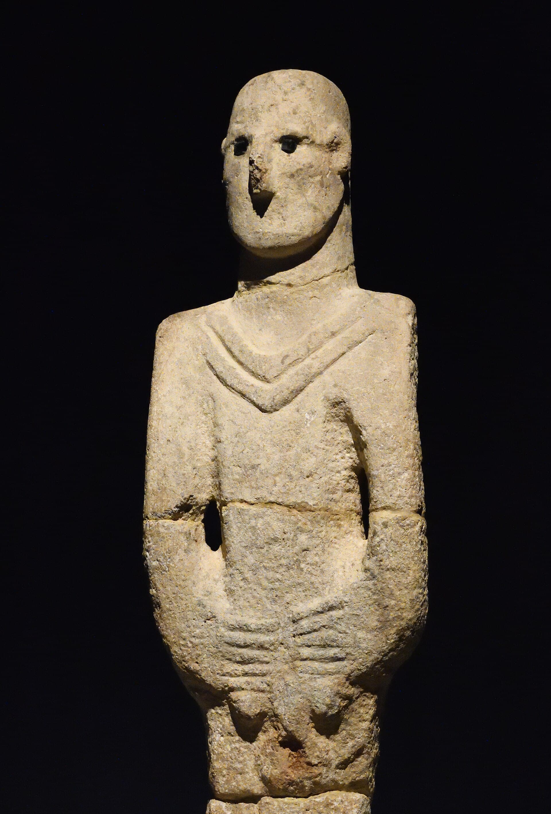 Urfa Man statue, the oldest known life-size human sculpture, at Şanlıurfa Museum.